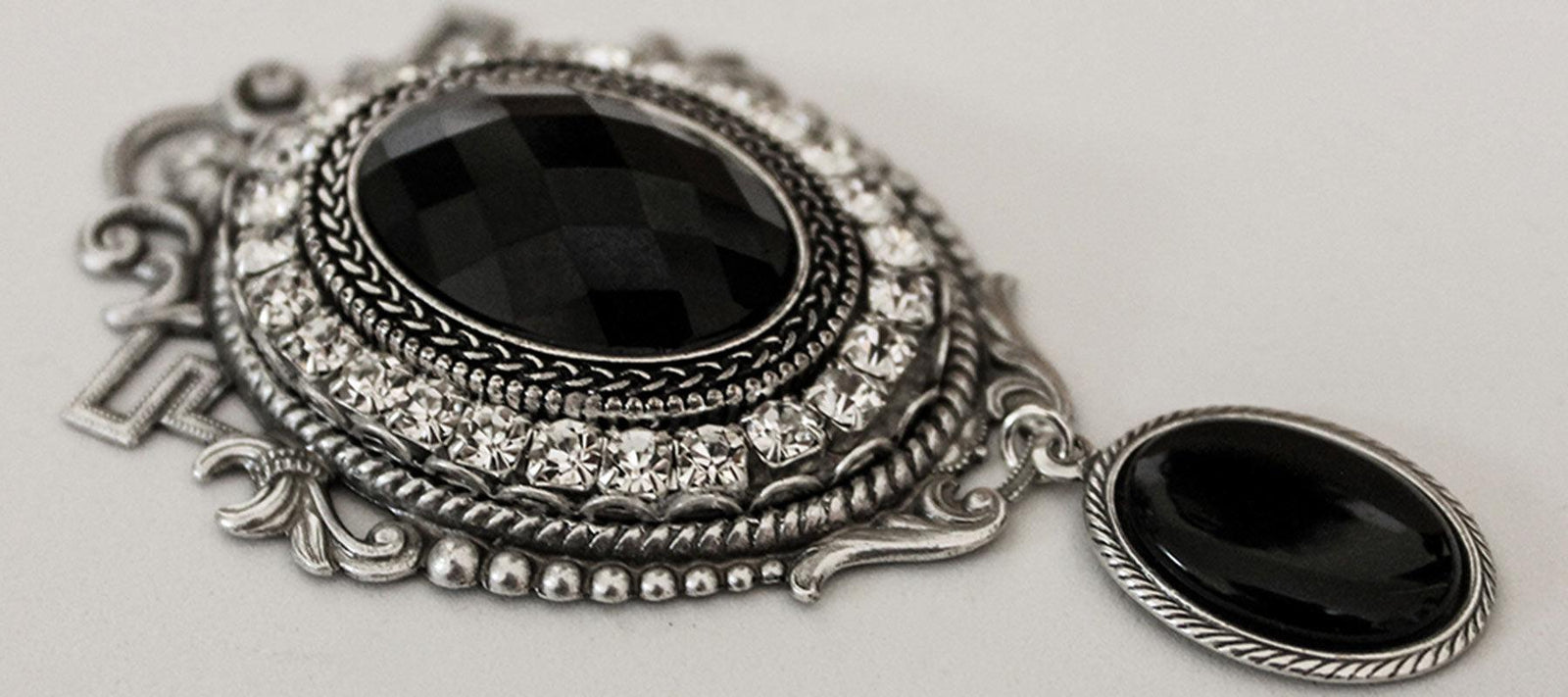 Welcome to Gothic Grace - Gothic Grace Inc