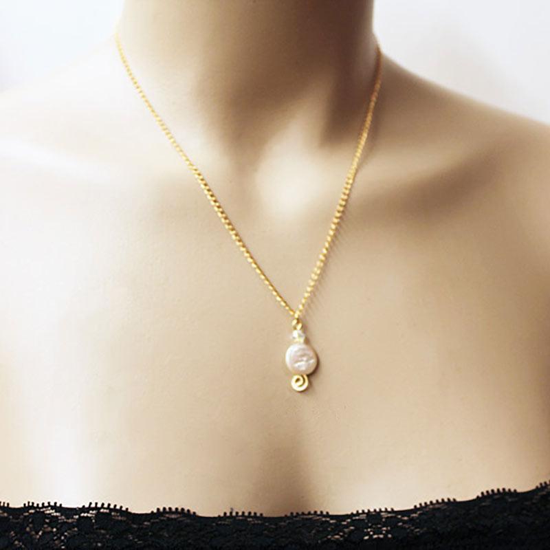 Dainty Pearl Pendant Necklace - Gothic Grace Inc